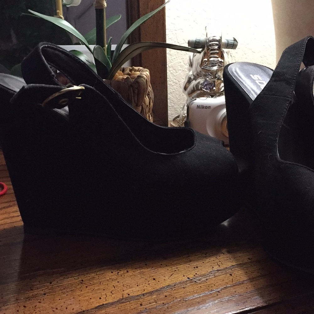 🛑SOLD🛑Soda Black Wedges🛑 - Picture 5 of 5